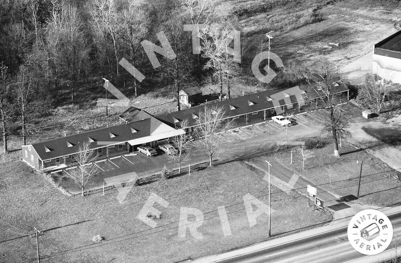 Maple Grove Motel - 1984 (newer photo)